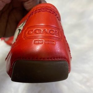 Flats Saundra coach shoes with a bow Good condition size 10B. Logo on the back.